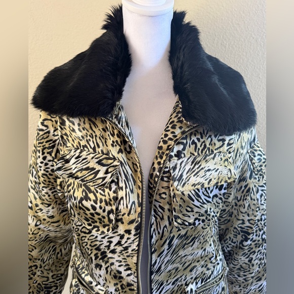 XOXO Leopard Print Jacket with Black Fur Collar - Picture 3 of 5